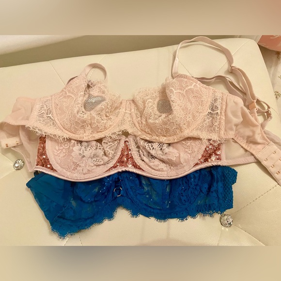 Victoria secret lace bras - Picture 4 of 5
